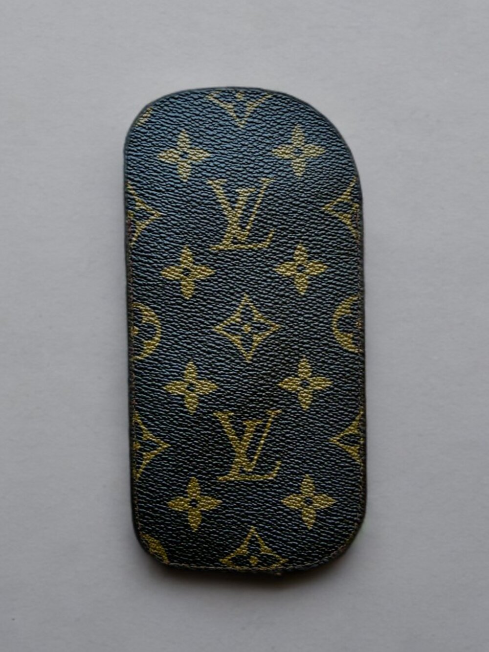 Louis Vuitton Canvas Monogram Etui Lunettes Plat Glasses Case